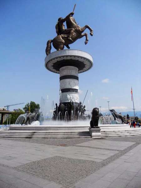 „Воин_на_коњ“-Скопје