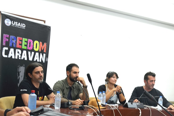 Дебата „Македонија, со или без слобода“ (од десно на лево): Петрит Сарачини, Тони Зен, Елена Пренџова, Џабир Дерала